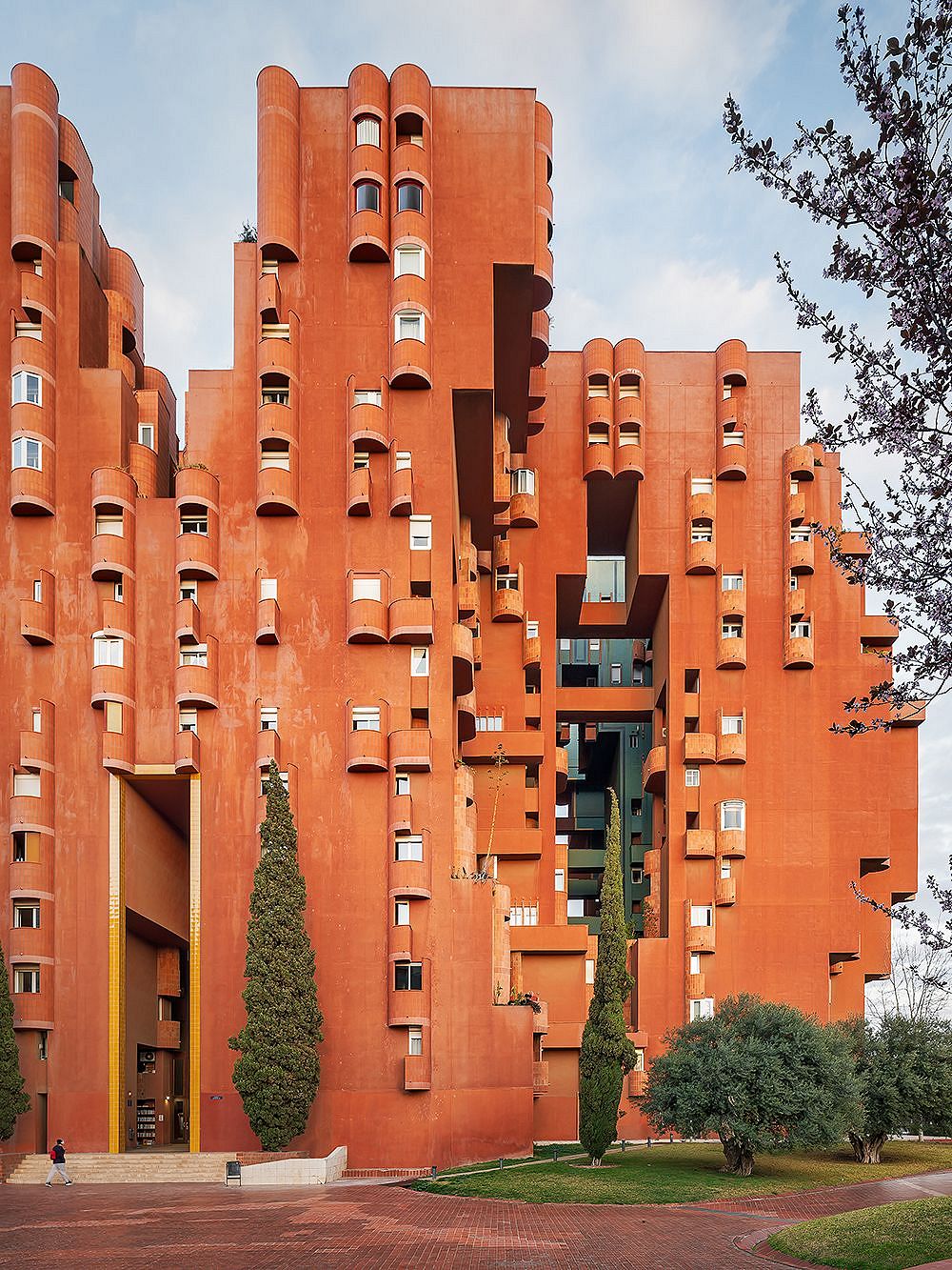 The red facade of the Walden 7 residential complex