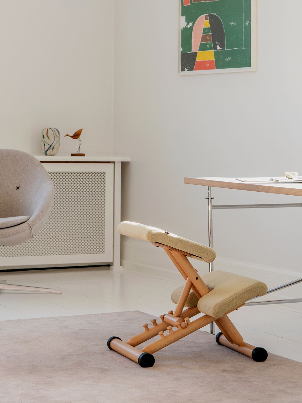 Multi kneeling chair in the home office