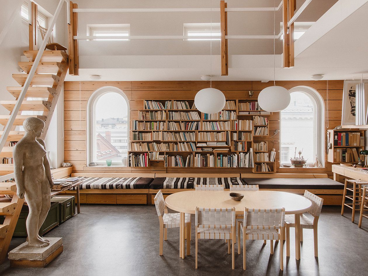 Yleiskuva Tove Janssonin ateljeesta Helsingissä